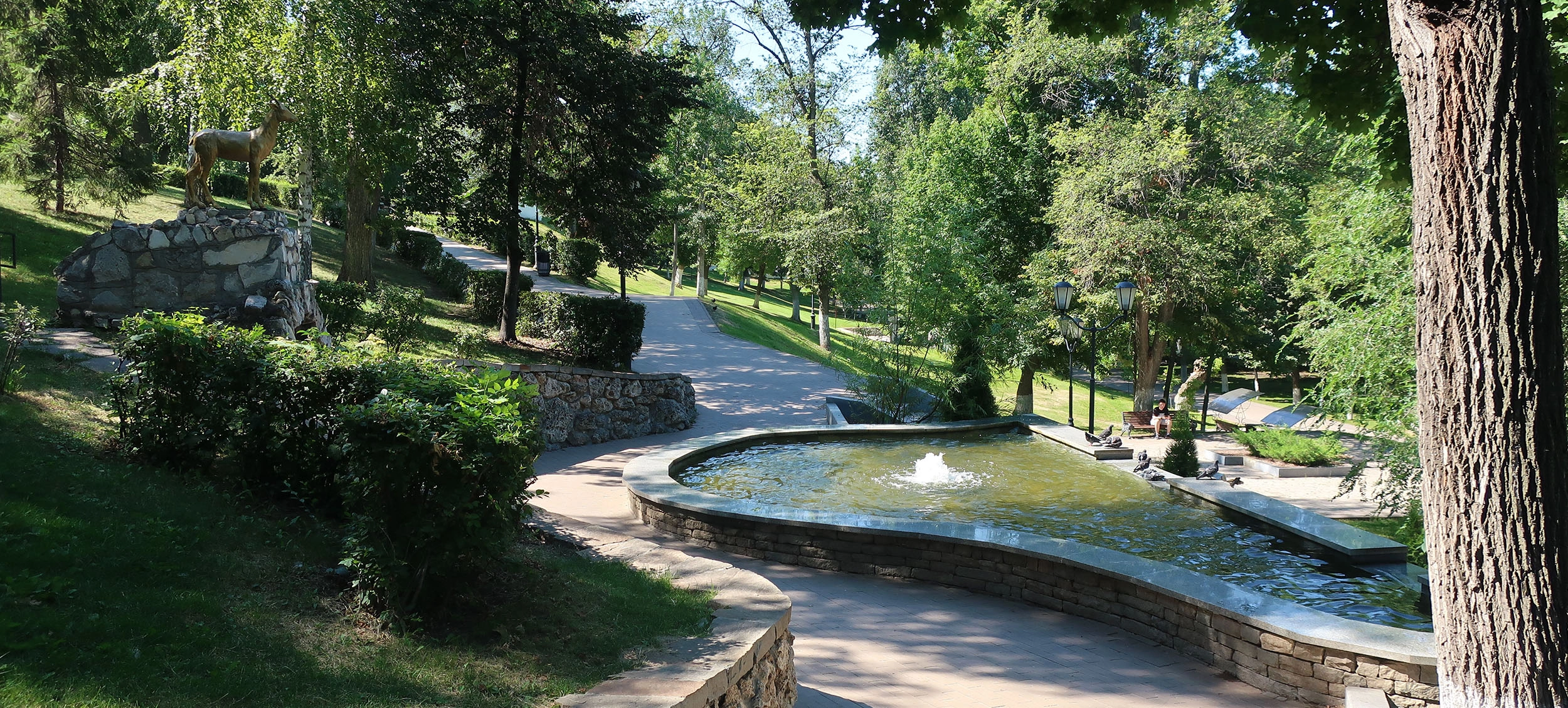 09_Upper_part_of_Strukovsky_Garden_in_Summer_2022