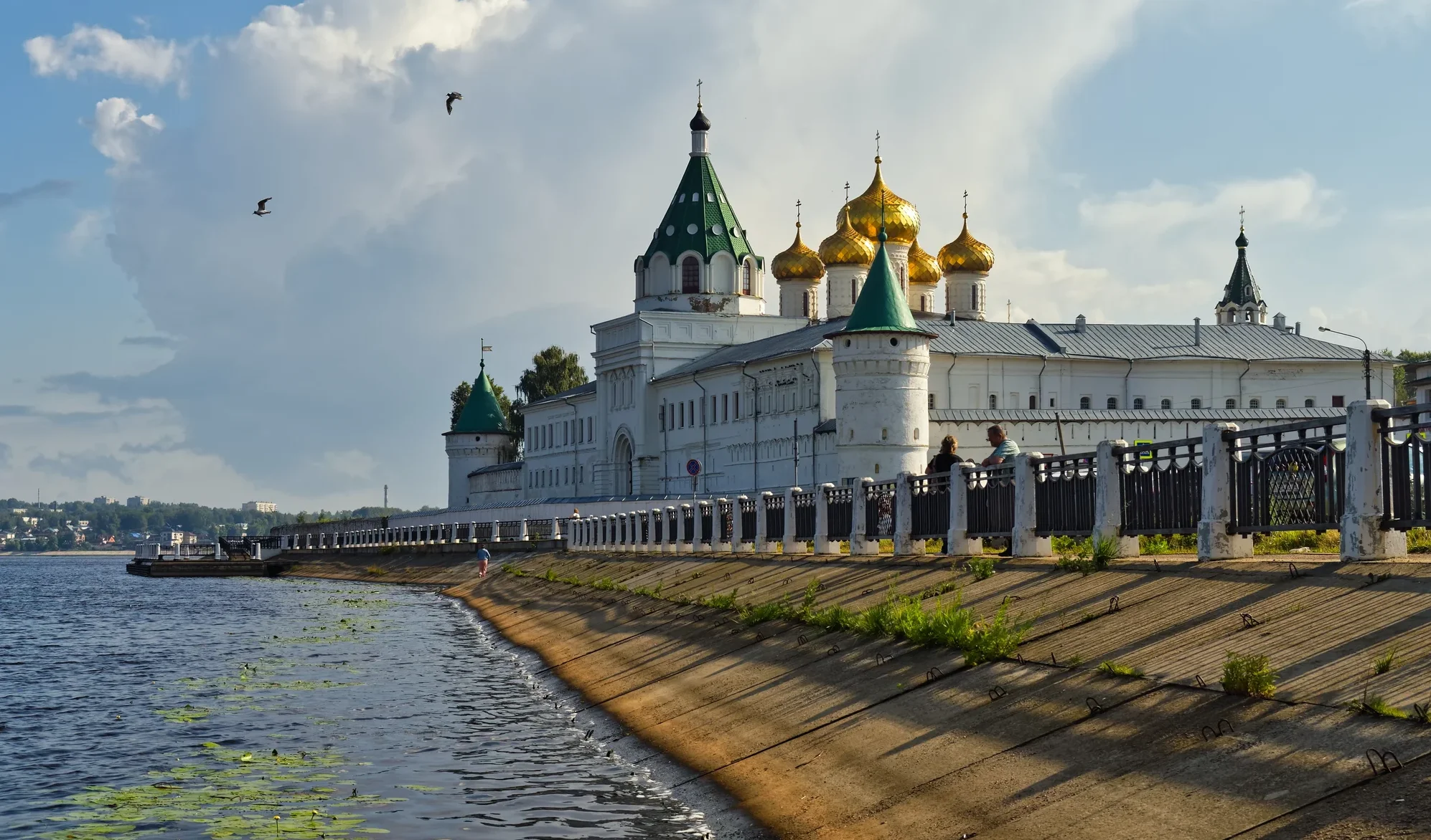 Kostroma._Ipatiev_Monastery_P7150308_2350