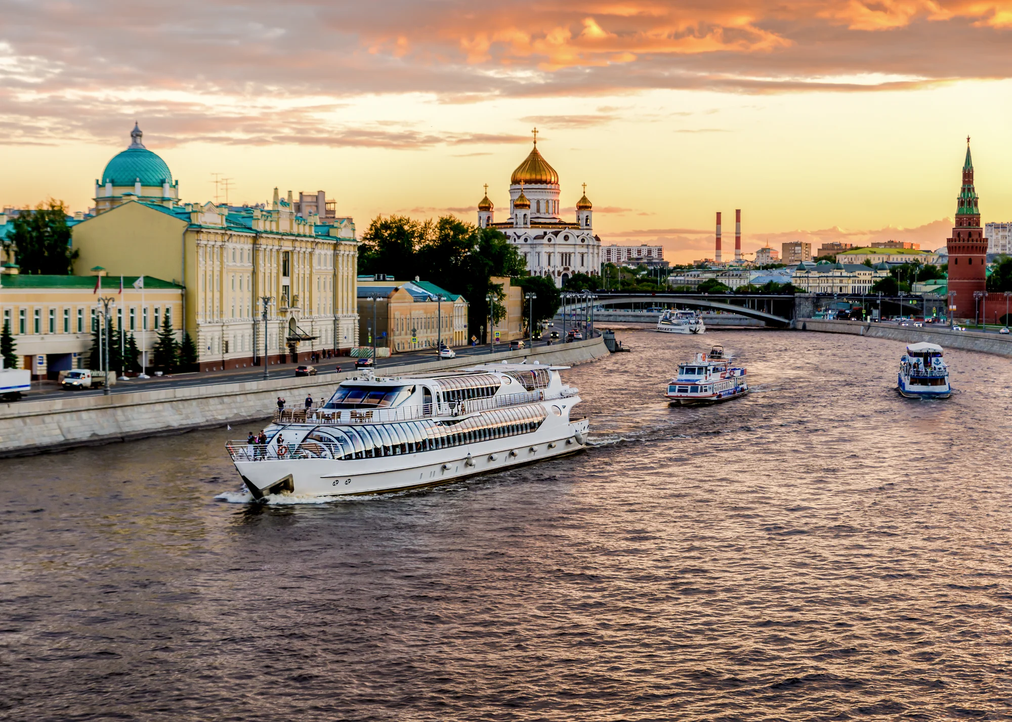 Ну москва. Река Волга в Москве. Волга в центре Москвы. Москва Tourist attraction. Москва река онлайн.