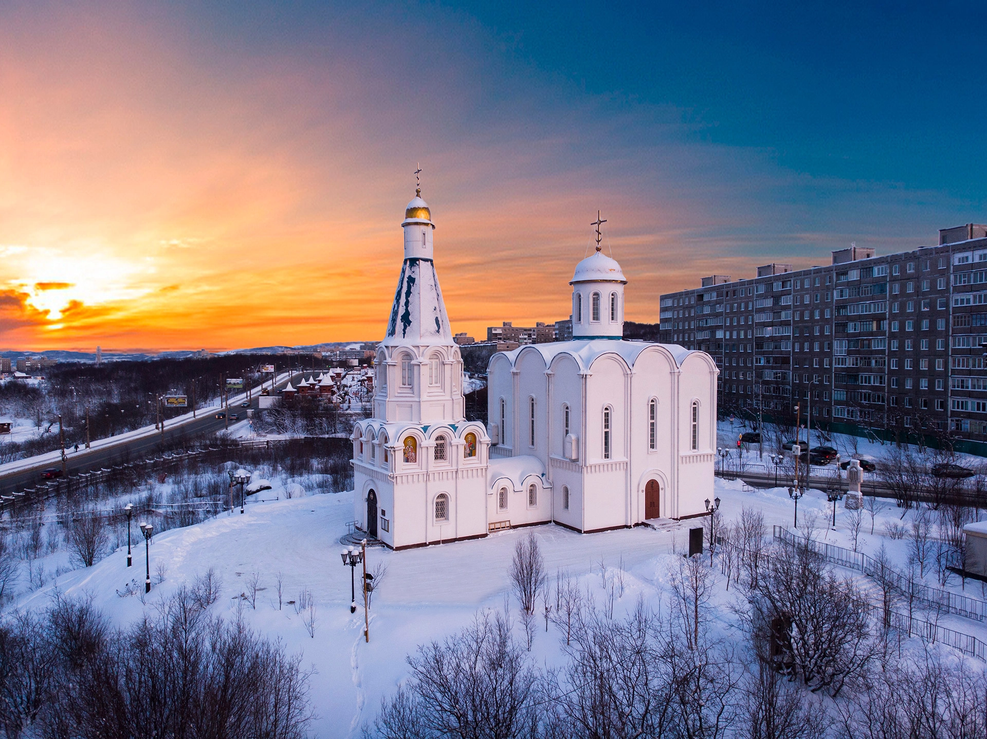 Высота церкви спаса на водах в мурманске. Храм Спаса в Казани.