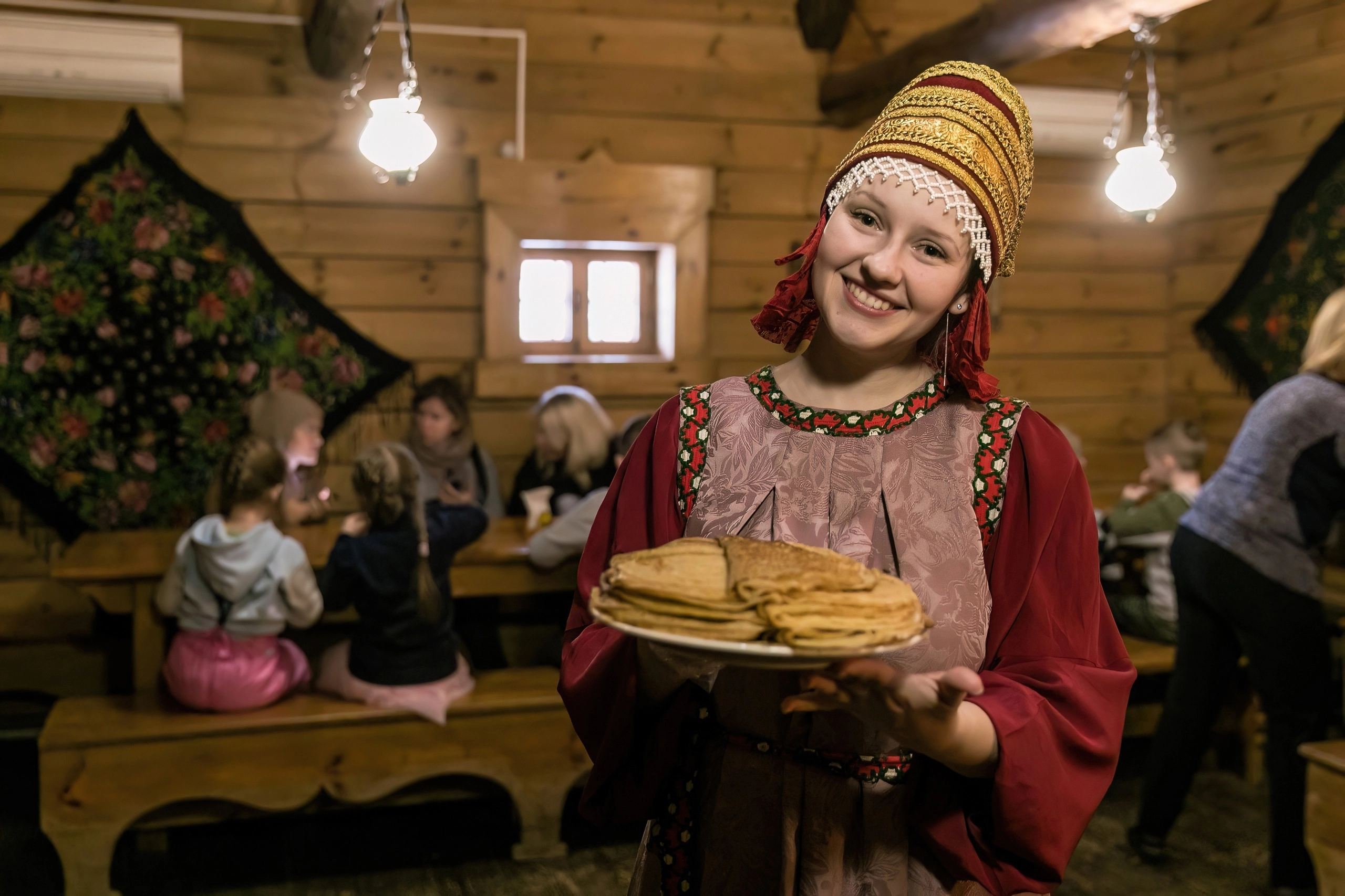 Где водить хороводы и жечь чучело на Масленицу