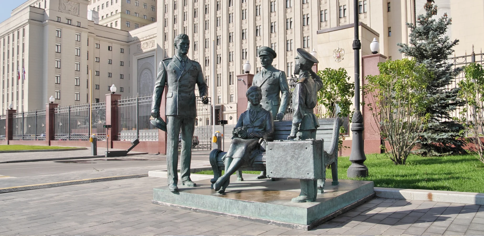 Какие памятники в Москве приносят удачу