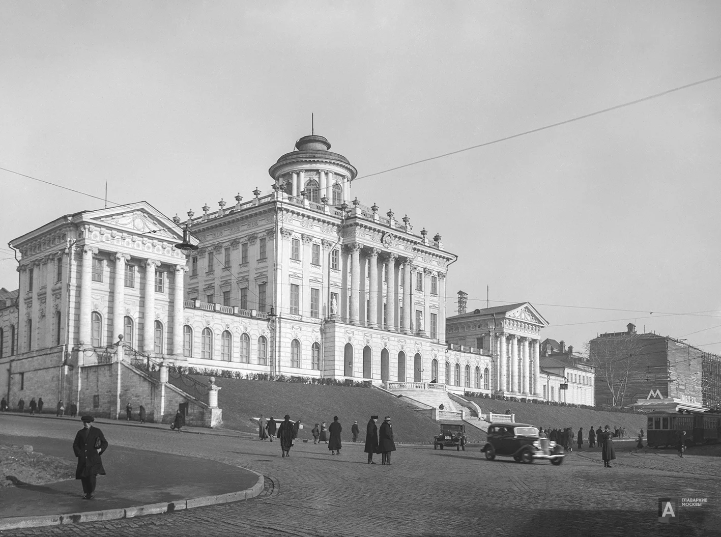 В главной роли — Москва