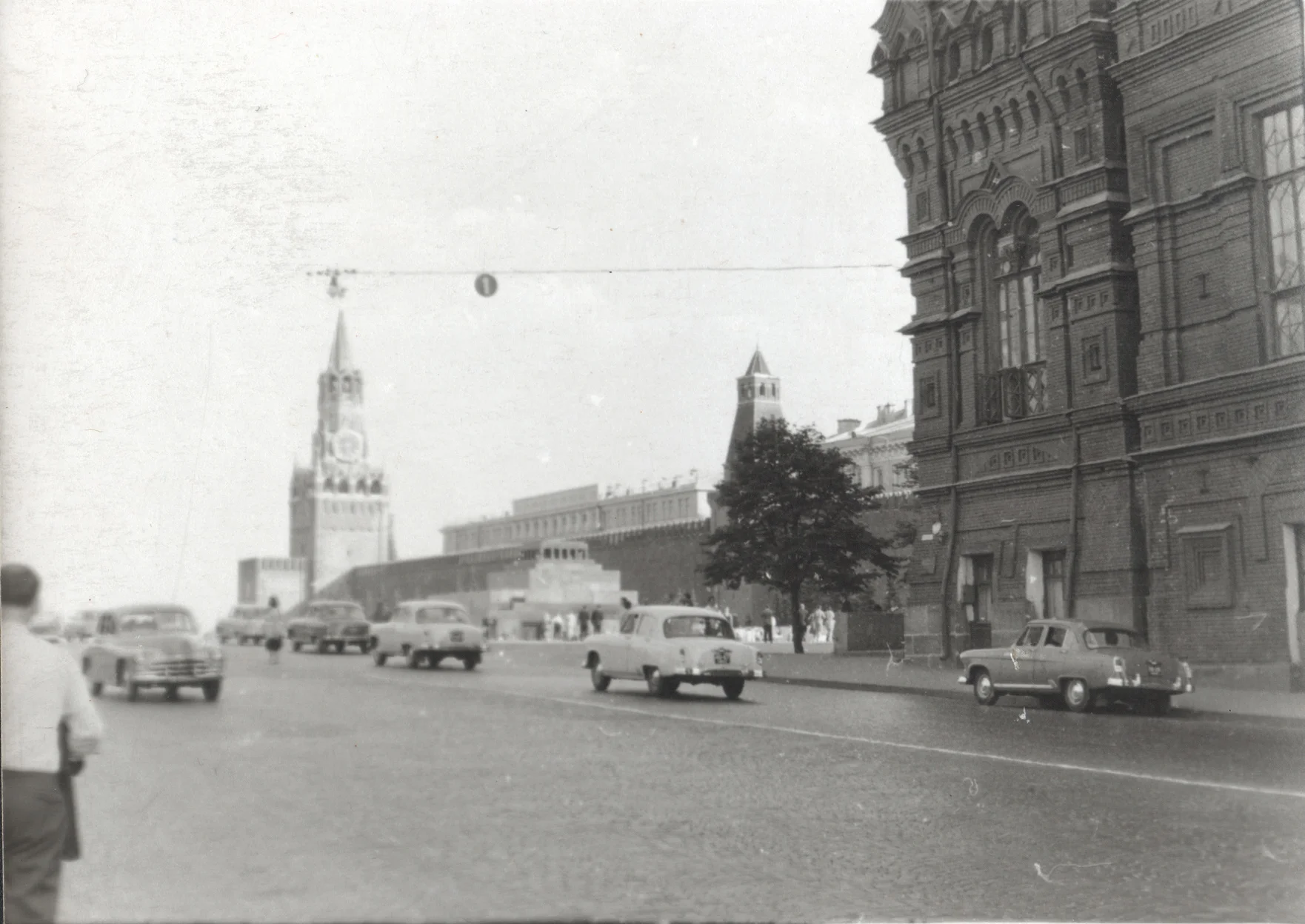 В главной роли — Москва