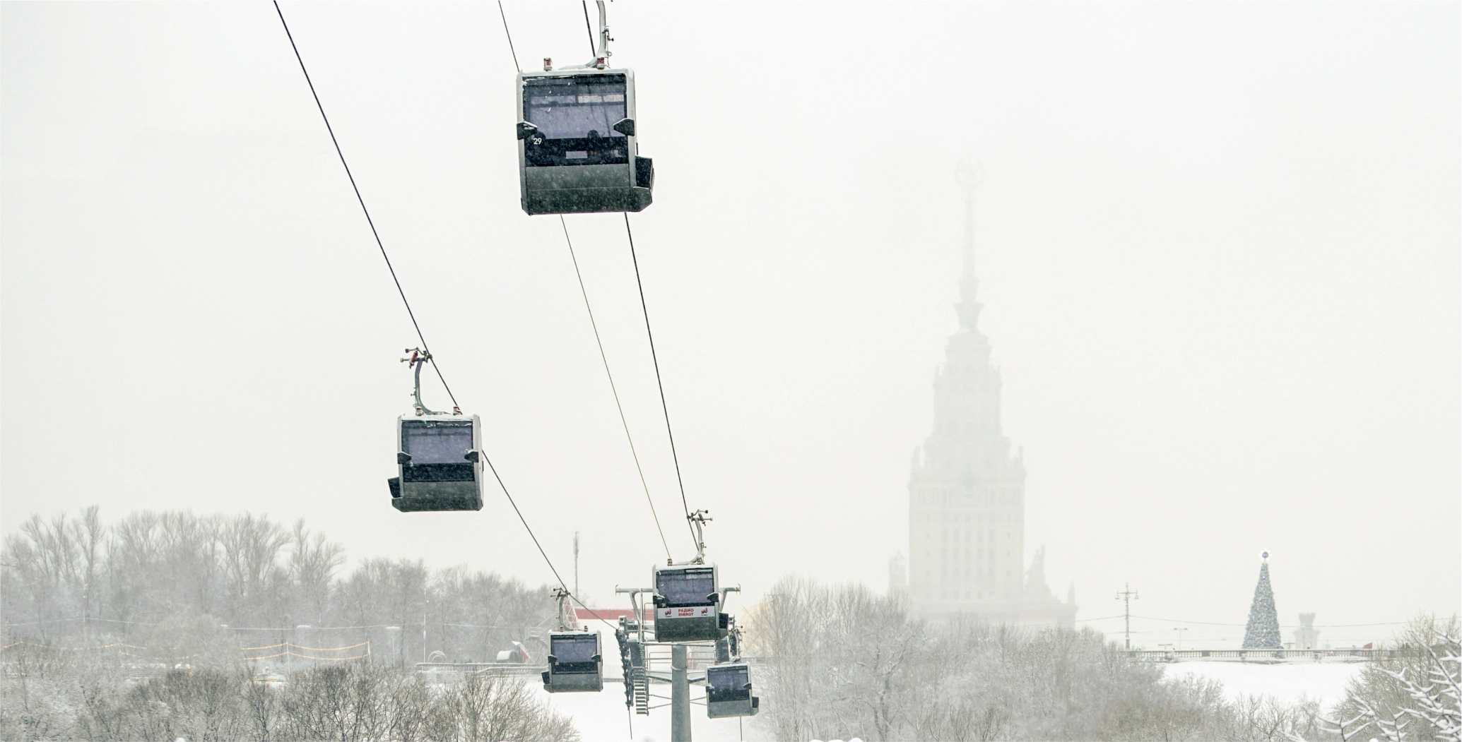 Исполняется пять лет Московской канатной дороге на Воробьевых горах